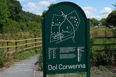 Dol Corwenna Entry Sign and Map